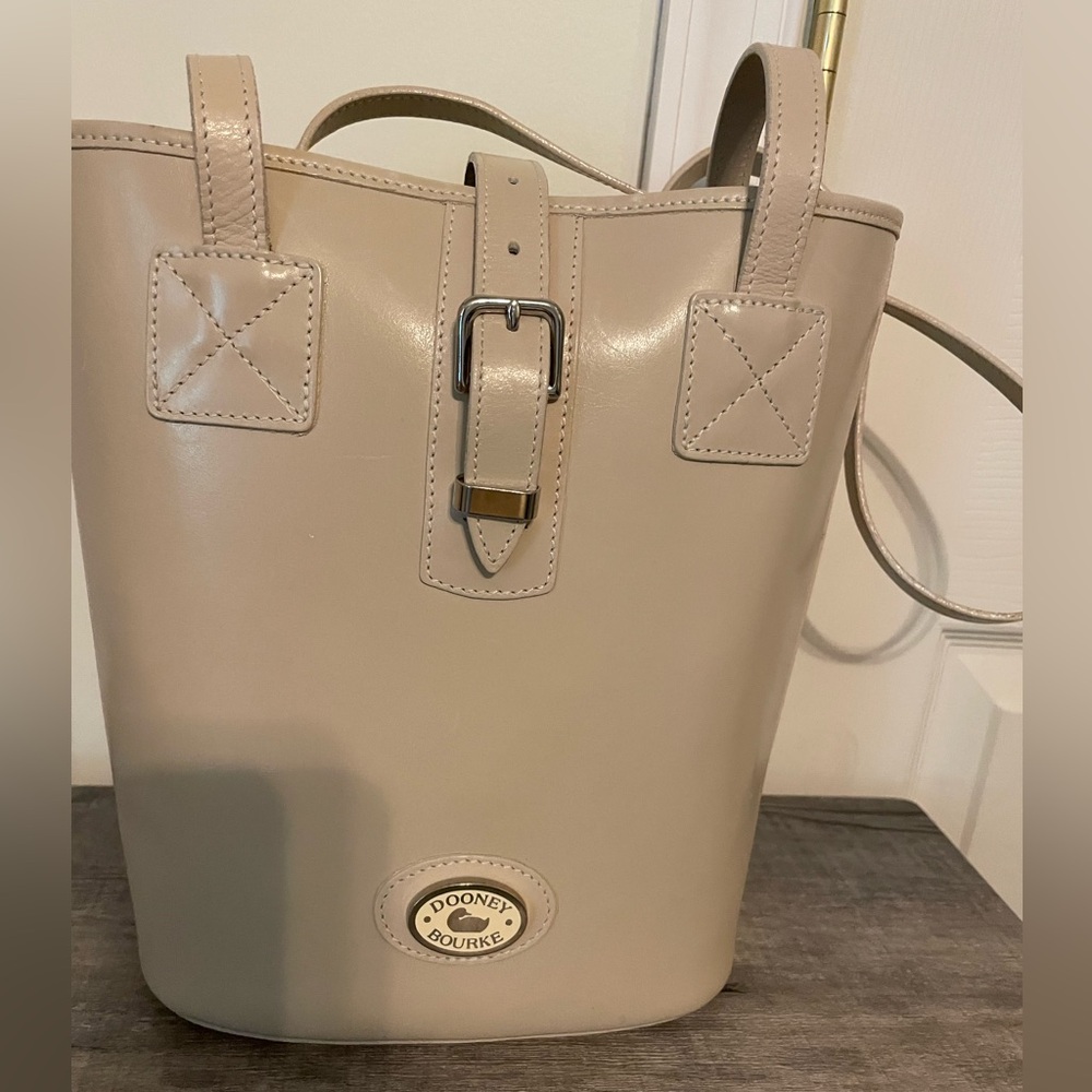 Dooney and Bourke Leather Bucket Bag VINTAGE